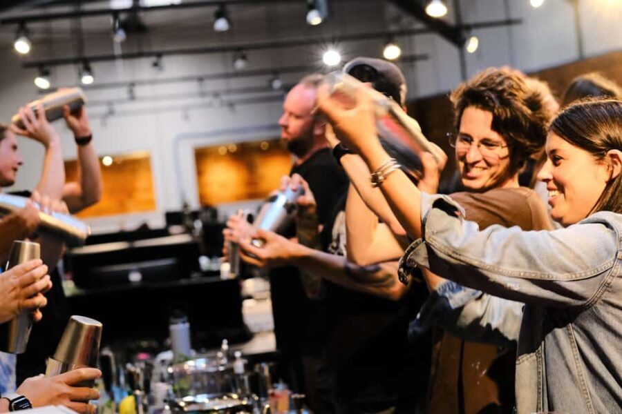 Los Angeles: Cocktail-Making Class with Mixologist - Practical Tips for Participants