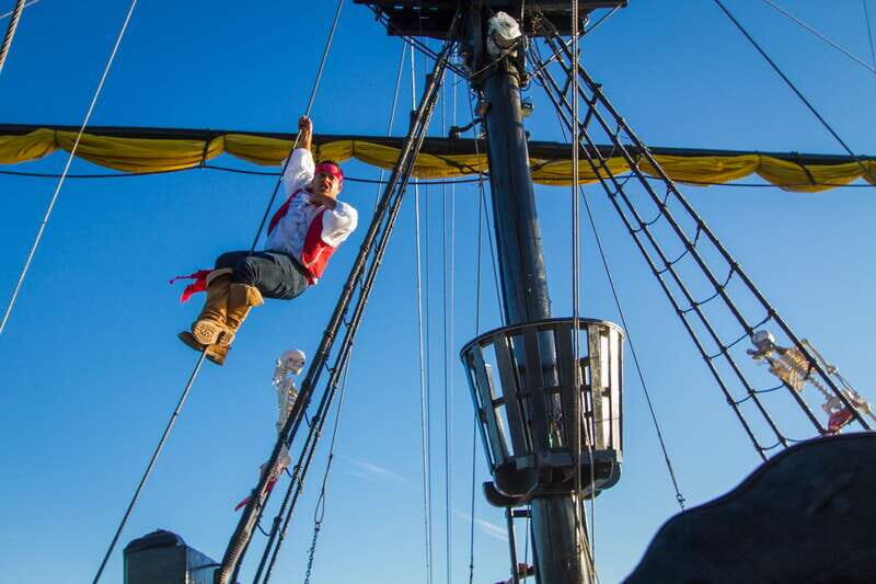 Los Cabos: Pirate Ship Sunset Cruise & Show with Dinner - The Meal and Drinks