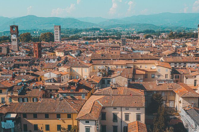 Lucca Walking Tour with Audio and Written Guide by a Local - What Makes This Tour Stand Out?