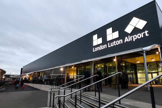 Luton Airport Taxi - Private Transfer to/from London - Who Should Consider This Transfer?