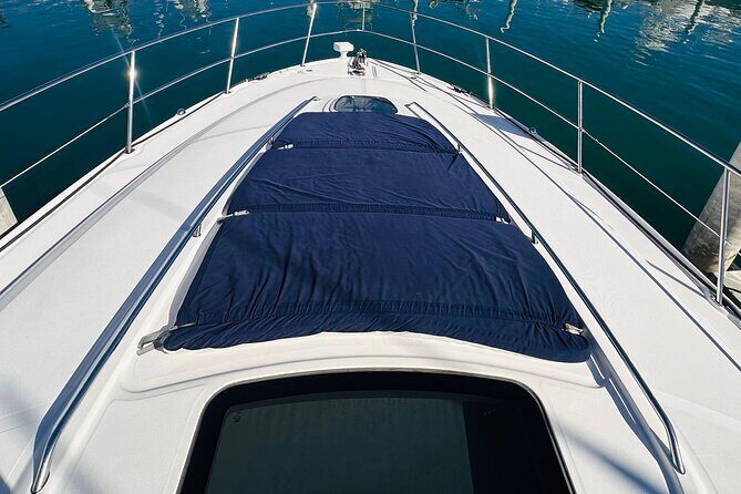 Luxury Yacht Tour in Los Cabos 45FT SeaRay Sundancer - Whats Included and Whats Not