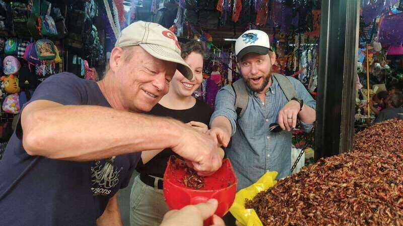 Market tour and all gastronomy included - What Foods and Beverages Are Included?