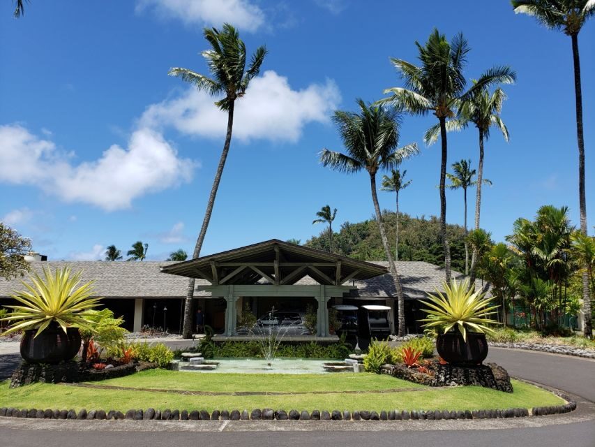 Maui: Road to Hana Adventure with Breakfast & Lunch - The Experience: What Sets It Apart