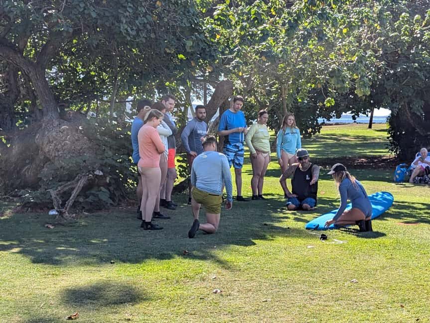 Maui: Surfing Lesson for everyone ; pure fun! - The Equipment and Safety Standards