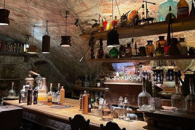 Medieval Experience: Guided Sightseeing and Food Tasting - The Experiences Strengths & Potential Drawbacks