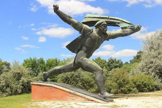 Memento Park Visit with Private Trabant Transfer - Exploring Budapest’s Communist Past in Style