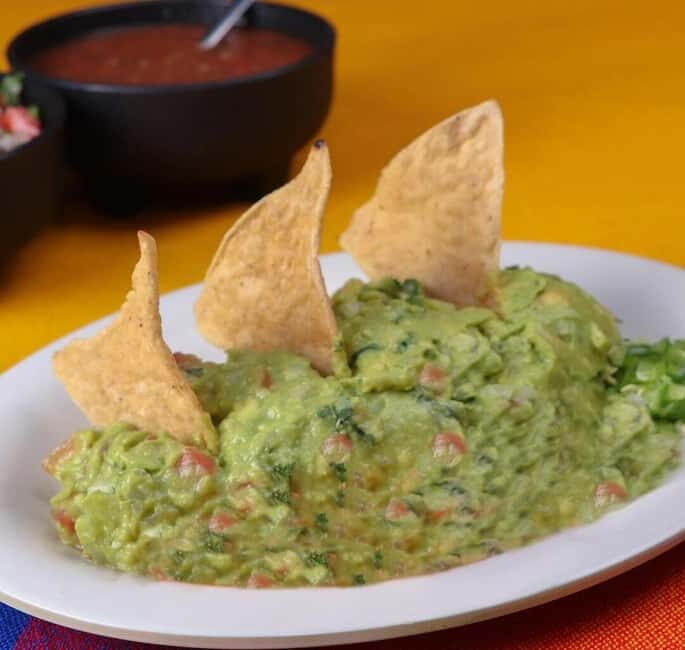 Mexico City: Craft Beer Tour Through La Roma - Walking through La Roma’s Colorful Streets