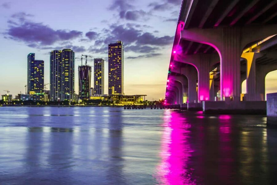 Miami: 2 Hour Night Cruise with Open Bar & Skyline Views - The Itinerary and Highlights