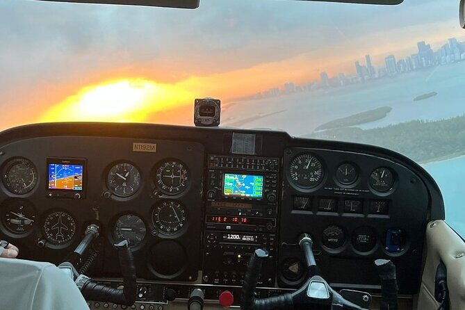 Miami Beach Night Lights Airplane Tour with Champagne 50 Mins - Practical Tips for Booking and Enjoying the Tour