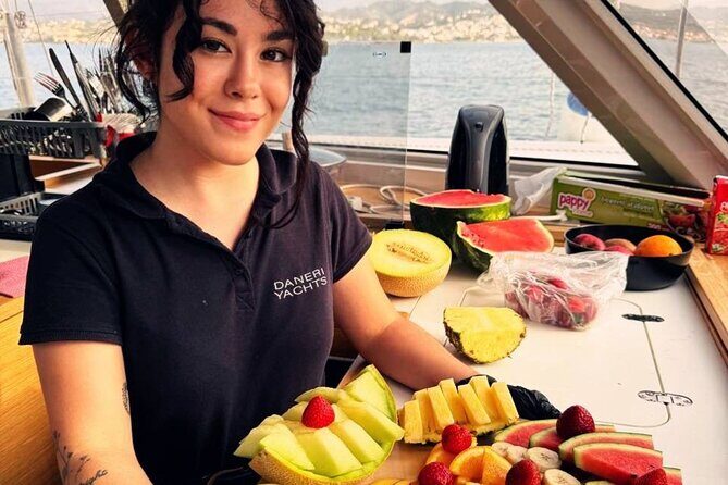 Milos Private Full Day Catamaran Cruise with Lunch and Drinks - The Food and Drinks: More Than Just a Meal