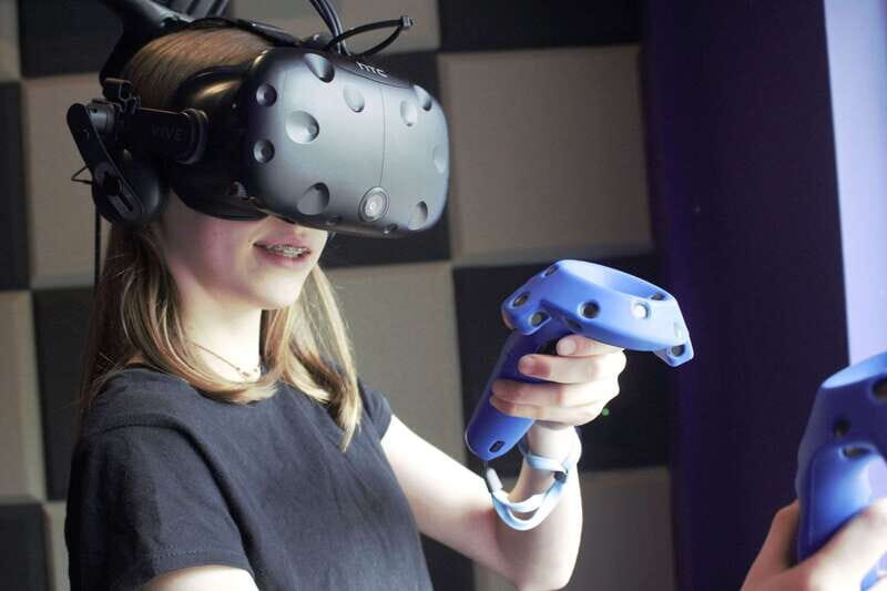 Mont Tremblant: Virtual Reality Gaming Session - A Closer Look at the Virtual Reality Experience