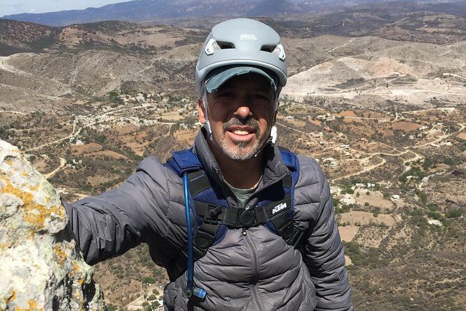 Multi-pitch or Single Pitch Climbing at Peña de Bernal - Who Will Appreciate This Climbing Tour?  