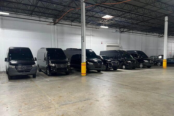 Nashville Airport Transfer with Limo Service - Meeting Points and Convenience