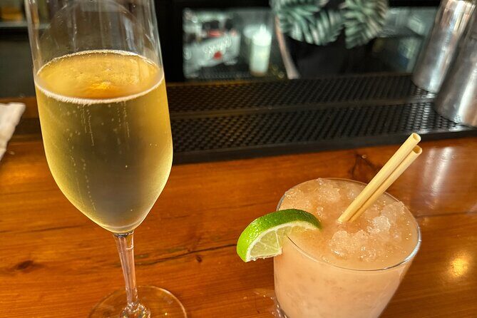 New Orleans Arts District Gallery Tour with Champagne - Evaluating the Value