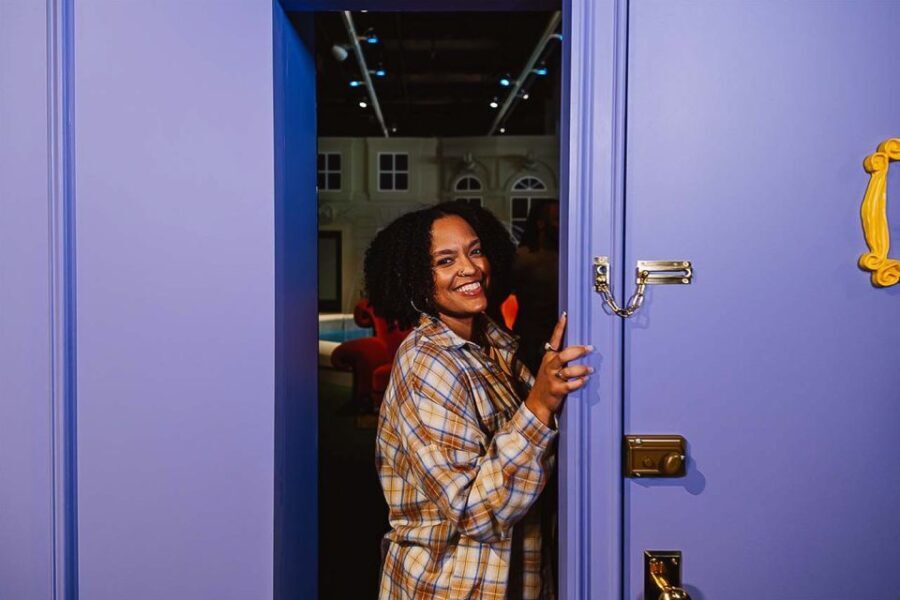 New York City: The FRIENDS Experience Entry Ticket - Photo Opportunities and Interaction