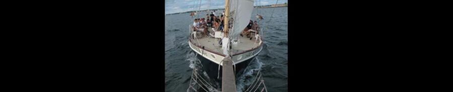 Newport: Morning Mimosa Sail aboard Schooner Aquidneck - Who Should Consider This Tour?