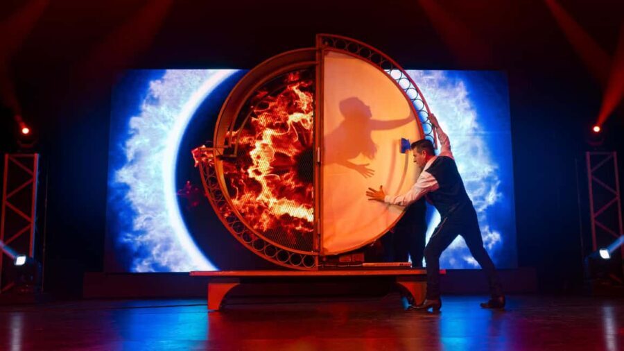 Niagara Falls, Canada: Wild Magic Show Ticket - The Value of the Experience