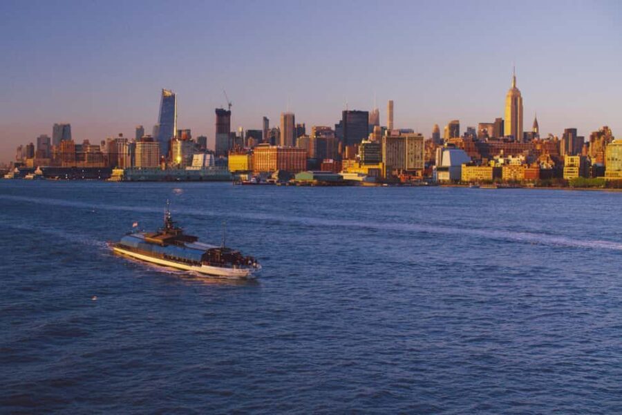 NYC: City Cruises Luxury Brunch, Lunch or Dinner Cruise - Who Will Love This Cruise?