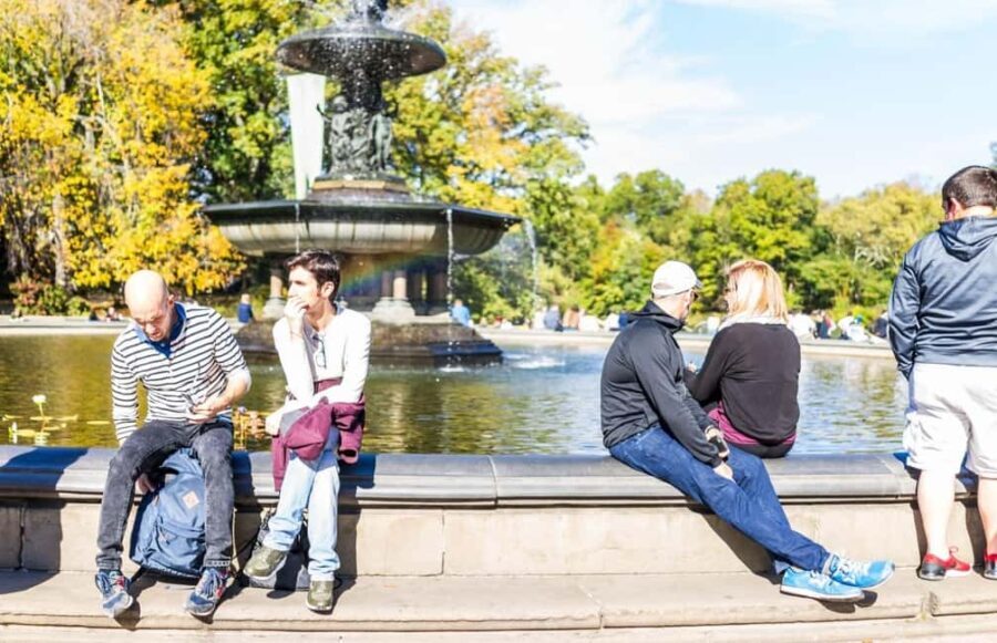 NYC: Gossip Girl Central Park VIP Tour - The Sum Up