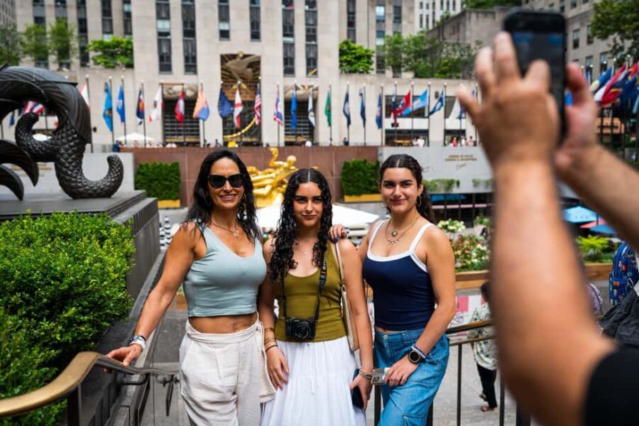 NYC: Half-Day Luxury Bus Tour with One World Access - FAQs