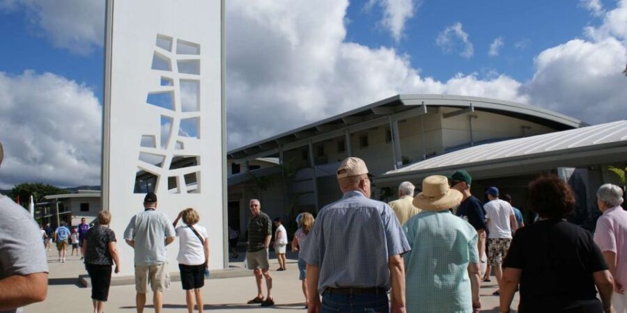 Oahu: USS Arizona Memorial Deluxe Tour - Who Should Consider This Tour