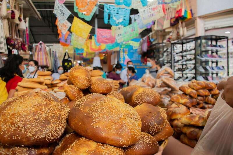 Oaxaca and its colors: Walking City Tour - Markets: The Heartbeat of Oaxaca