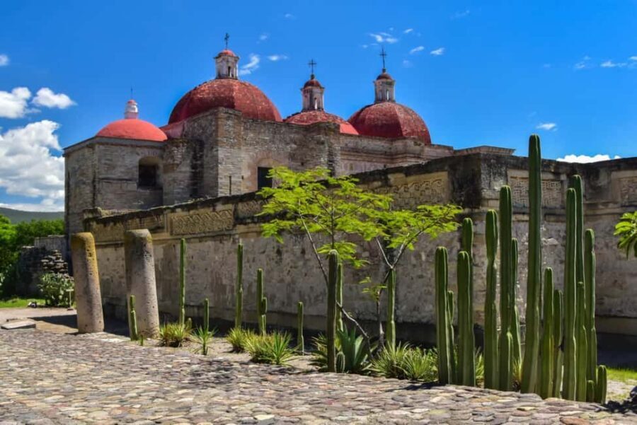Oaxaca: Private Mitla Tour with Chocolate Tasting by Car - Discovering the Mitla Ruins: An Archaeological Treasure