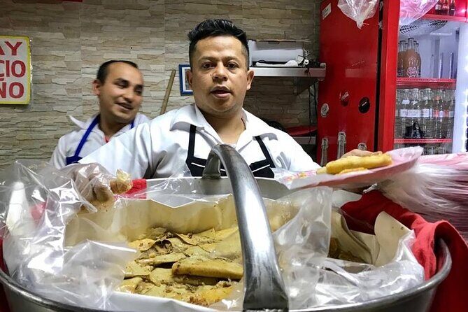 One morning at CDMX Vip + Tacos + Hot Drinks. - Authenticity and Travel Experience