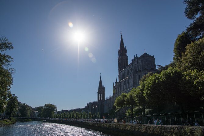 Our Lady of Lourdes, guided tour, on foot, of the sanctuary. - Authentic Experiences and Reviewer Insights