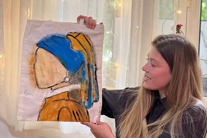 Painting on Tote Bags Workshop with Welcome Drink - The Experience and Its Highlights