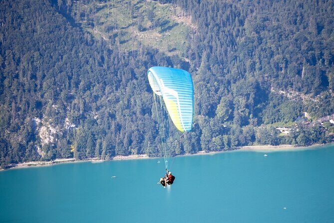 Paragliding tandem flight in St. Gilgen on Lake Wolfgang - An In-Depth Look at the Paragliding Experience