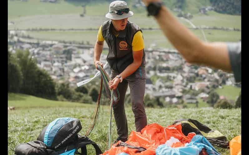 Paragliding: taster course - The Practicalities: Price, Duration, and What’s Included