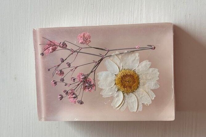 Paris 1e: Botanical Handmade Soap Workshop (Melt and pour soap) - The Experience in Detail