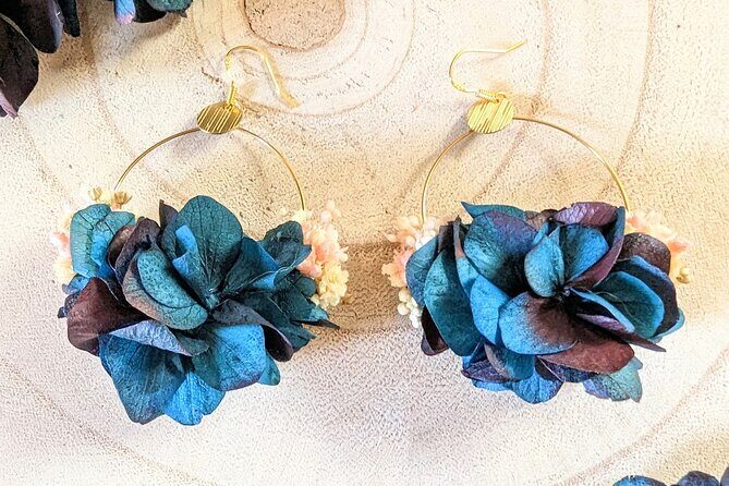 Paris 1e: Floral Earrings Workshop - Authentic Insights from Past Participants