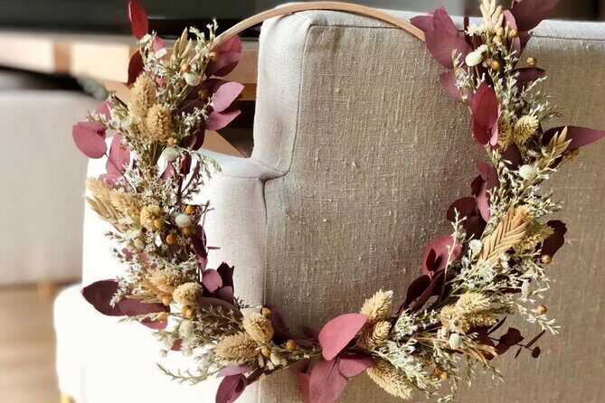 Paris 1e: Preserved Flower Wreath Workshop - A Closer Look at the Preserved Flower Wreath Workshop