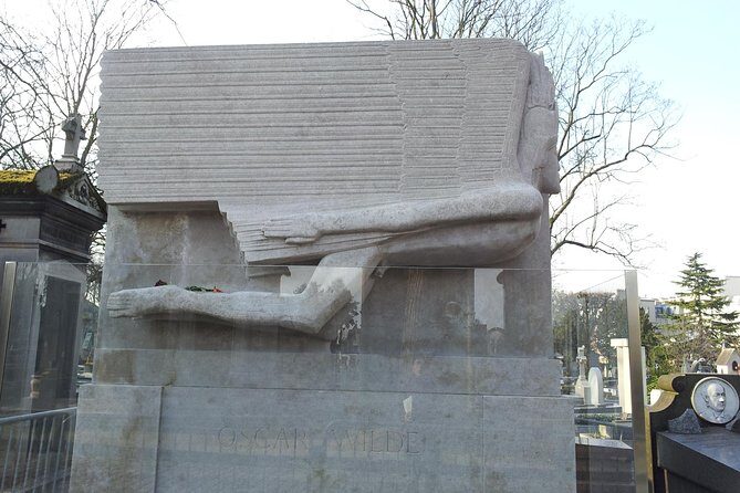 Paris 2-Hour Small Group Tour of Pere Lachaise Cemetery - Why This Tour Works for Different Travelers