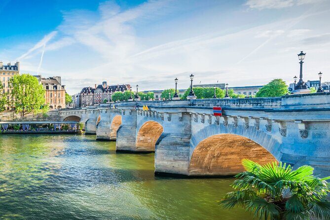 Paris: 3 hours Tour with an APP - Who Should Consider This Tour?