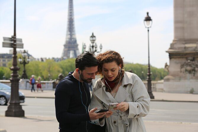 Paris: Batobus Hop-On Hop-Off Cruise & Landmarks Audio Tour - Key Points