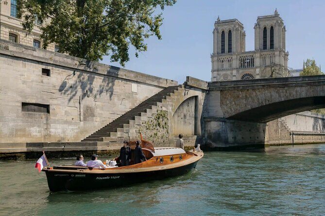 Paris Private Boat Tour with Champagne - Why You’ll Love This Experience