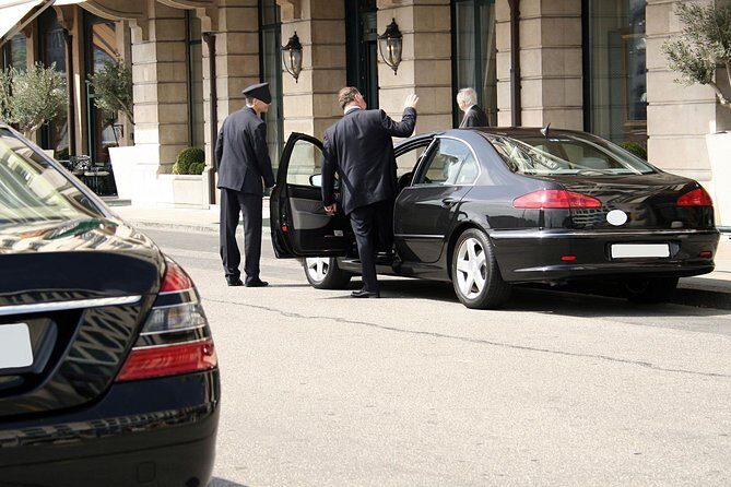 Paris Private Car Service with Driver - How Does the Booking Process Work?