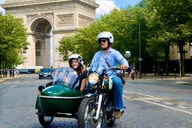 Paris: Private Vintage Sidecar Tour with Pick-Up at your Hotel - Detailed Breakdown of the Itinerary