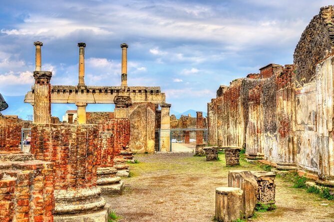 Pompeii Private & Personalized Tour with archeology expert guide - Practical Tips and Considerations