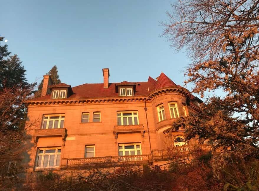 Portland: City Tour with Rose Garden and Donut Tasting - What Makes This Tour Stand Out?