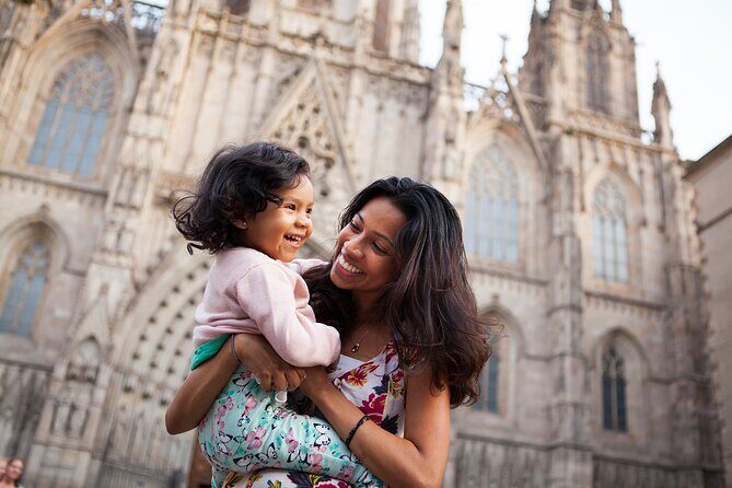 Private and Magical Photoshoot in Barcelona at Sagrada Familia - The Itinerary and What to Expect