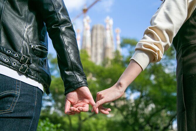 Private and Personalized Photography Adventure in Barcelona - Practical Tips for Making the Most of Your Photoshoot