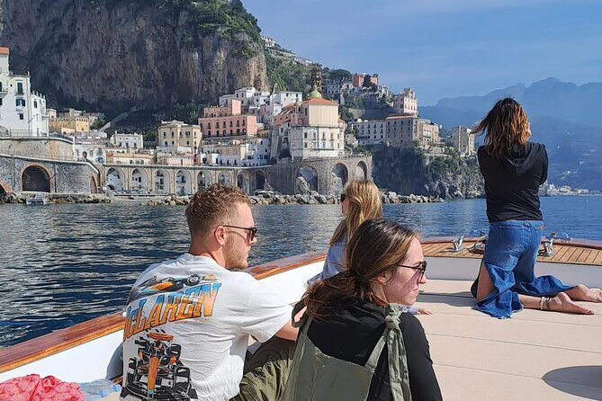 Private Boat Tour Along the Amalfi Coast - The Drinks and Snacks: A Highlight