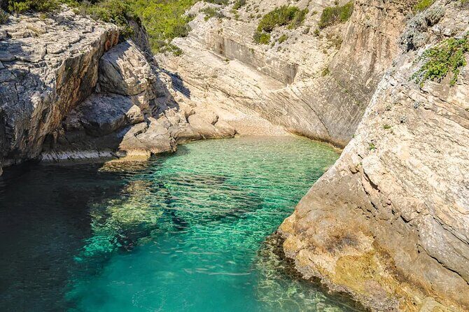 Private Boat Tour from Hvar - Blue and Green cave, Vis, and the Pakleni islands - A Closer Look at Each Stop