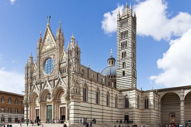 Private Day Trip to Siena and San Gimignano from Rome - A Closer Look at the Itinerary and Experience