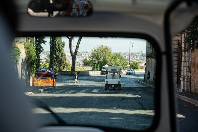 Private Electric Tuktuk Tour of Rome with Prosecco and Pickup - An In-Depth Look at the Tour