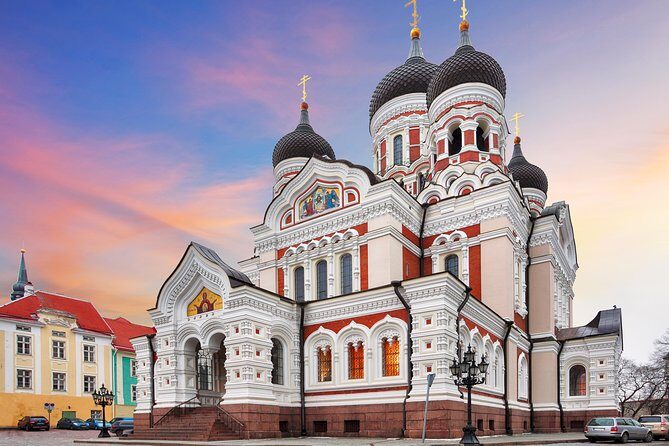 Private Medieval Tallinn Tour with Kadriorg-Pirita Seashore - What Makes This Tour Stand Out